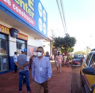 Procon intensifica fiscalização em estabelecimentos em Dourados.