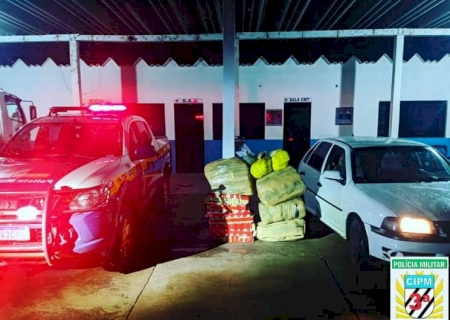 Após perseguição, polícia apreende veículo carregado com quase 200 kg de drogas