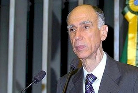 Ex-vice-presidente da República Marco Maciel morre aos 80 anos, em Brasília.