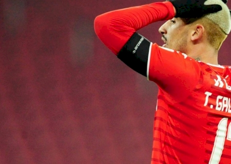 Internacional perde nos pênaltis e está fora da Libertadores