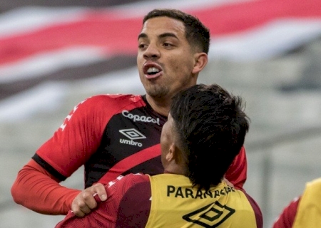 Athletico Paranaense bate Atlético-GO pela Copa do Brasil