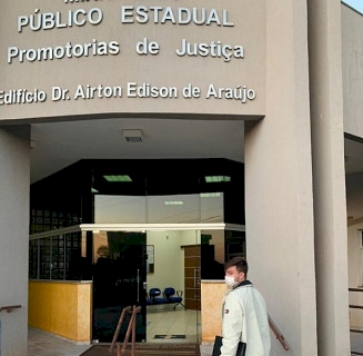 Desvio de dinheiro público leva prefeito a denunciar assessores