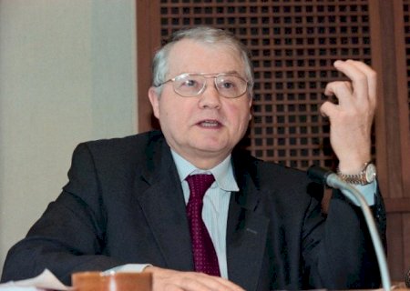 Morre descobridor do vírus