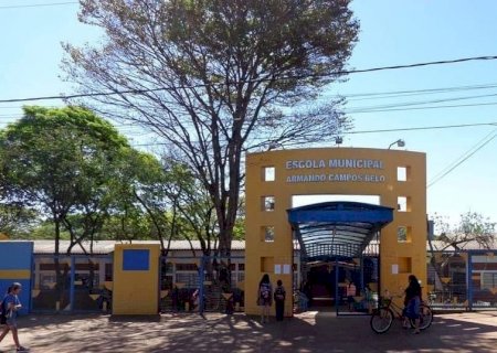 FALTA DE PROFESSORES NA ESCOLA ARMANDO CAMPOS BELO CONTINUA PREJUDICANDO ESTUDANTES