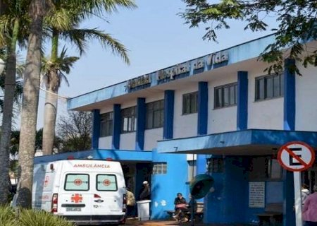 Jovem é levado para hospital após ser atingido com tiro na perna em Dourados