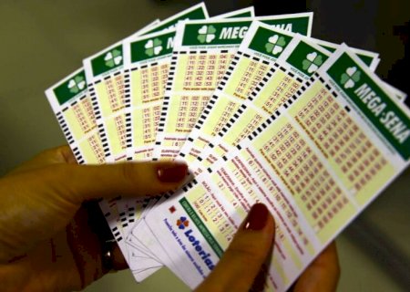Mega-Sena volta a acumular e prêmio está estimado em R$ 165 milhões
