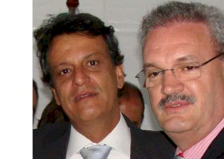 Governador anuncia Flávio Britto no lugar de Geraldo Resende na Secretaria de Saúde