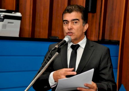 Piso nacional é direito dos professores, diz Marçal Filho