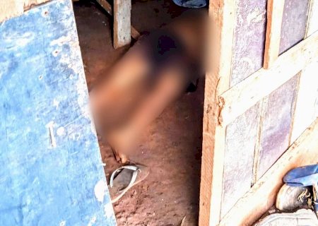 Homem encontrado morto teria saído para comprar bebida quando foi espancado