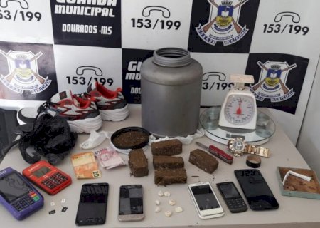 Com tornozeleira, homem é preso em 'boca de fumo' perto de Ceim