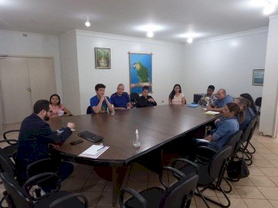 Prefeitura de Dourados retrocede na proposta de negociação, acusam educadores