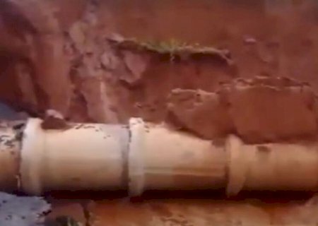 Chuva forte abre 'buracão' e tráfego em rodovia é interditado