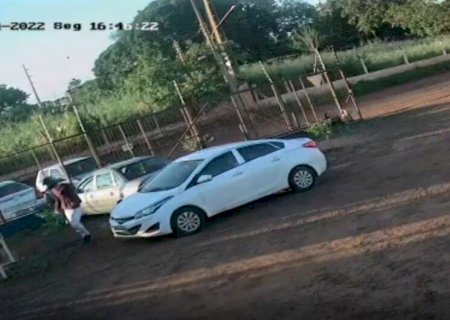 Motocicleta estacionada no pátio de empresa em Dourados é furtada