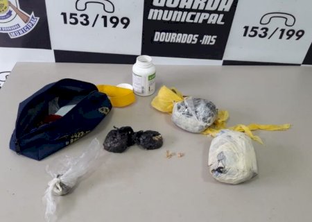 Ao apurar denúncia de disparo de arma de fogo, GM prende homem por tráfico