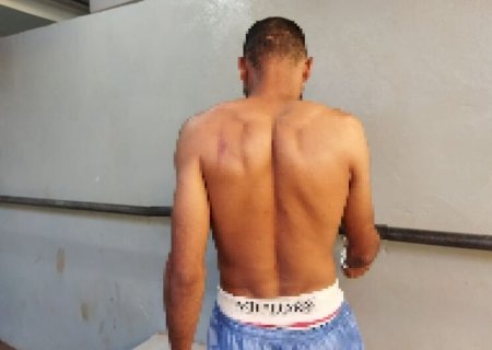 Foragido da Justiça é pego andando 'peladão' em avenida de Dourados