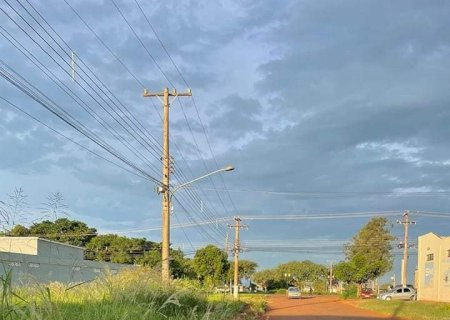 Moradores Que Residem Próximo a Prefeitura Sofrem Com Lixão a Céu Aberto