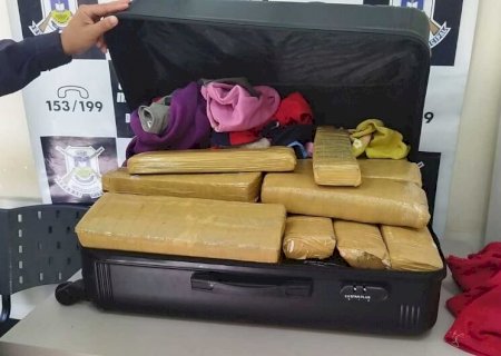 Mulher é presa com mala recheada de maconha na rodoviária de Dourados