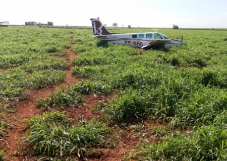 Avião com droga e armas é abandonado após pouso forçado em fazenda