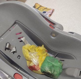 Mulher esconde droga em bebê conforto e acaba presa pelo SIG em Dourados
