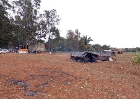 Índios levantam barracos em fazenda invadida após morte de guarani
