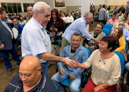 Em Dourados, André diz não escolher adversário no 2º turno e que acredita em pesquisas