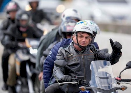 Bolsonaro vai a motociata de Capitão Contar e deve anunciar quem vai apoiar em MS