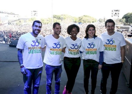 Simone lança jingle: “eles não, ela sim” e critica Lula ao dizer “passado não enche barriga”