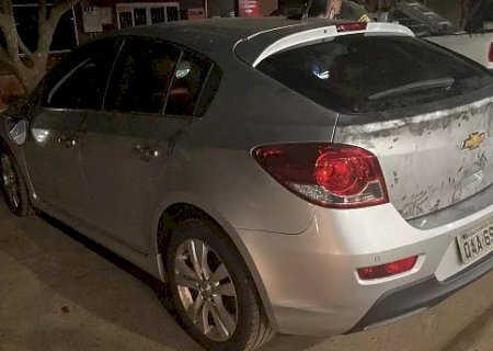 Bandido morre ao tentar fugir com carro da PM