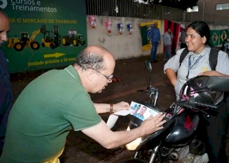 Candidatos já promovem manifestações