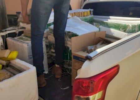 Trio é preso enquanto descarrega maconha em quintal de residência em Dourados