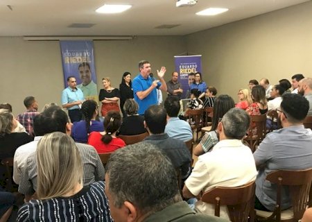 Riedel promete ampliar rede de ensino integral