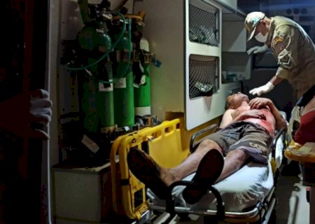 Casal é agredido a facadas em Dourados