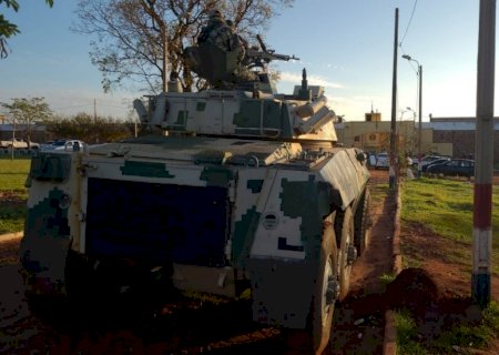 Membros de facções criminosas fazem motim na penitenciária da fronteira