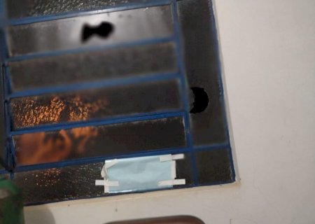 Vândalos depredam janelas da UBS Cuiabazinho