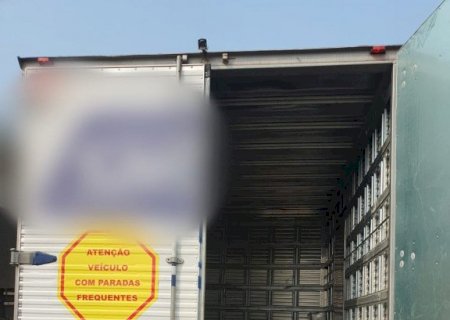 Dupla é presa pela PRF com caminhão carregado com três toneladas de maconha