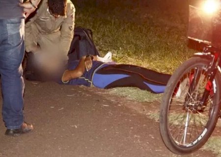 Professora tem possível traumatismo craniano após cair de bicicleta