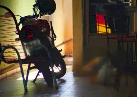 Mulher morre ao ser baleada com o esposo na Capital; irmão foi morto há 23 dias