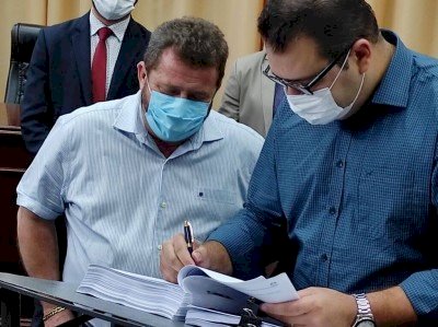 TJ mantém suspensa decisão que havia barrado aumento no salário do prefeito