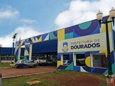 Prefeito cria cargos para lotar no gabinete com salário de secretário municipal