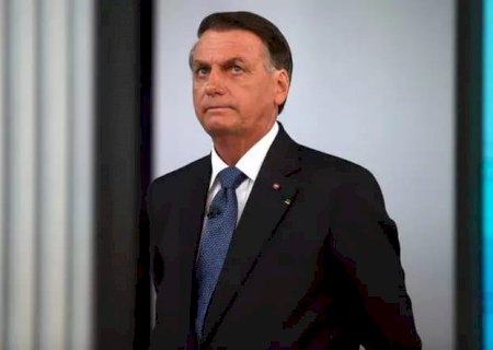 Bolsonaro Volta ao Planaldo Após 20 dias Recluso em Residência Oficial