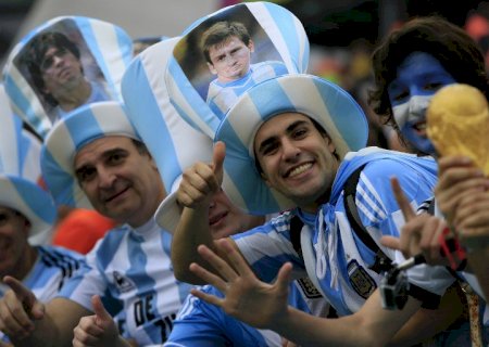 Após eliminação do Brasil, argentinos tiram sarro de brasileiros
