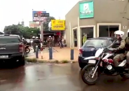 Criminosos invadem casa de câmbio em Pedro Juan e fogem para Ponta Porã