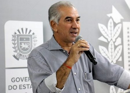 Perto do fim do mandato, Reinaldo exonera secretários