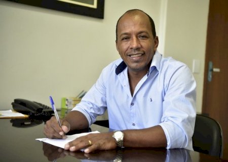 Chefe de gabinete de Ivinhema atira contra namorado da ex