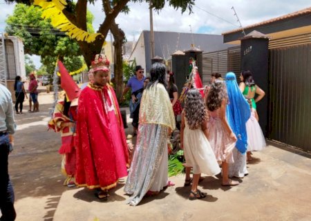 Há 130 anos família realiza tradicional Folia de Reis em Dourados