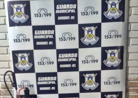 Homem é detido com materiais que trocaria por drogas em 'boca de fumo'