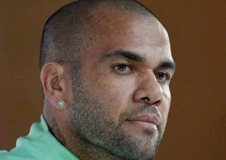 PRISÃO DE DANIEL ALVES: O QUE SE SABE E O QUE FALTA SABER.