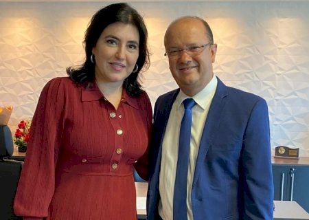 Barbosinha leva saudação de Riedel a ministra