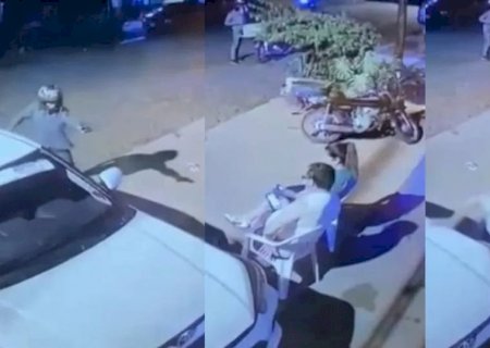 advogado é alvejado com 15 tiros em frente de casa e com a esposa