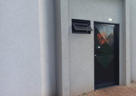 Banheiros Públicos Fechados em Praça em Dourados